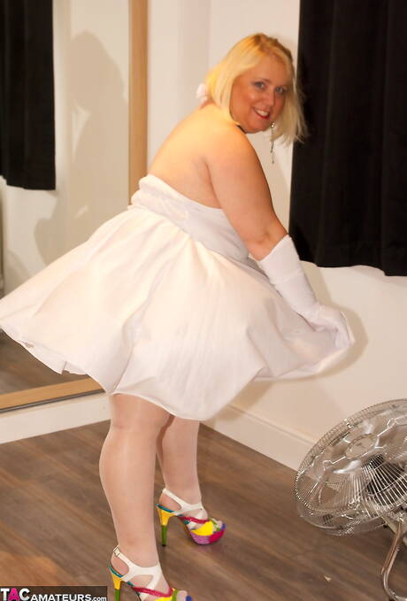 TAC Amateurs invite you to explore free photos featuring Lexie Cummings xxx gallery 270160